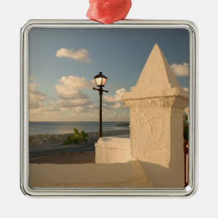 Turks- und Caicosinseln, Grand Turk Island, Cockbu Ornament Aus Metall