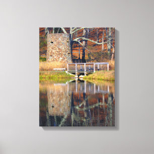 Turm am Teich Leinwanddruck