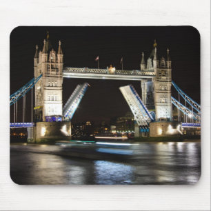 Turm-Brücke nachts Mousepad
