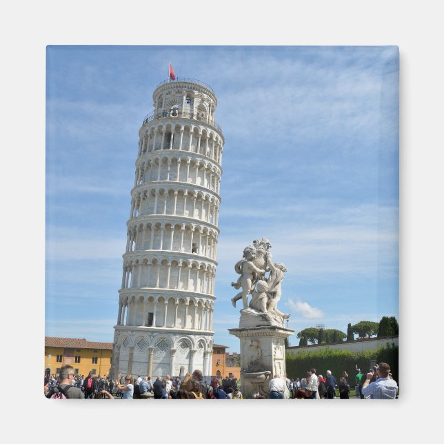Turm und Statue La Fontana dei Putti, Pis Magnet (Vorne)