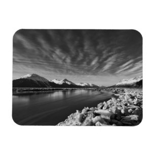 Turnback Arm Moonlight Magnet
