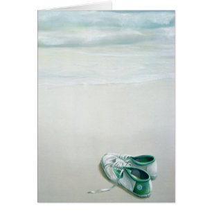 Turnhallen-Schuhe auf Strand
