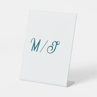 Turquoise monogram wedding couple name simple styl sockelschild
