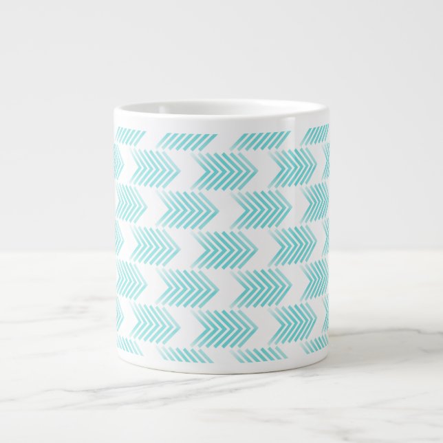 Turquoise Tribal Arrow-Muster Jumbo-Tasse (Vorderseite)