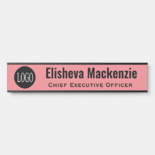 Türschild mit individuellem Logo in Rosa für das B