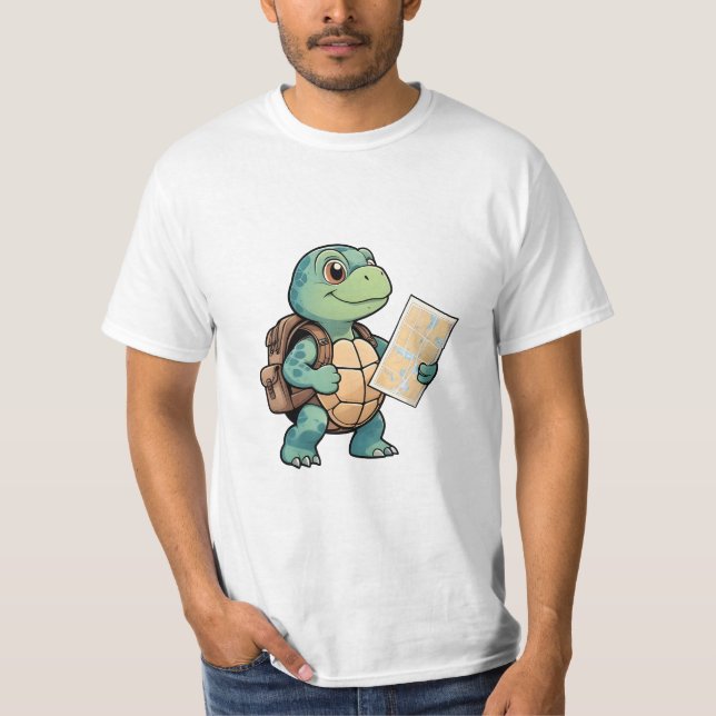 Turtle Explorer with Map – Cute Travel Art. T-Shirt (Vorderseite)