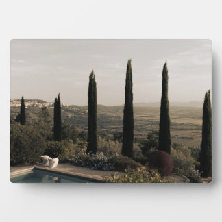Tuscan landscape hidden behind cypresses (2024) fotoplatte