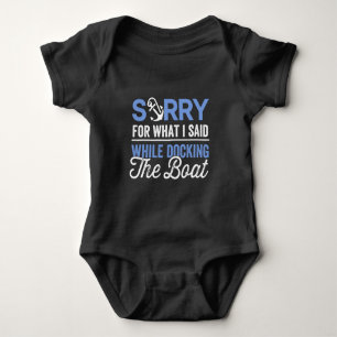 Tut mir leid für das, was ich beim Docken des Boot Baby Strampler