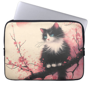 Tuxedo Cat auf Cherry Blossom Japanisch Ästhetik Laptopschutzhülle