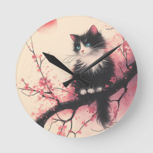 Tuxedo Cat auf Cherry Blossom Japanisch Ästhetik Runde Wanduhr