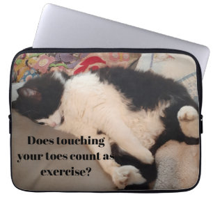 Tuxedo Cat Funny Zitat Schwarze und Weiße Katzen M Laptopschutzhülle