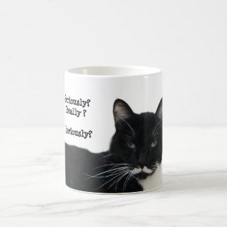 Tuxedo-Katze Ernsthaft Verwandlungstasse