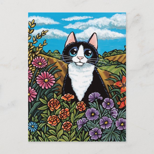 Tuxedo-Katze in einer Blume-Feldwiese Postkarte (Vorderseite)