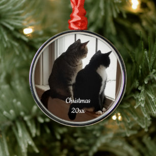 Tuxedo- und Tabby-Katzen-Fenster-Weihnachtsornamen Ornament Aus Metall