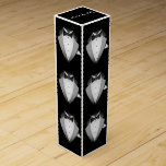 Tuxedo Weinkasten - SRF Wein-Geschenkverpackung<br><div class="desc">Viel Spaß! Ich werde das jetzt in meine Geschenkgutscheine Kategorie eintragen und werde bald eine große Vielfalt anbieten. Passen Sie den oberen Teil mit Ihrem Namen oder Geschäft an ...  oder löschen. Danke,  dass du für deine besondere Anlass hier bist! Bitte besuchen Sie häufig über meinen Link: www.zazzle.com/sharonrhea*</div>