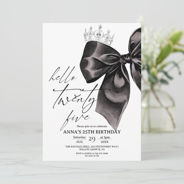 Twenty five Black Bow 25th Birthday Invitation Einladung (Stehend Vorderseite)