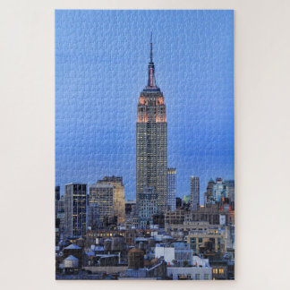 Twilight: EmpStBldg beleuchtete Pink - 04 Puzzle