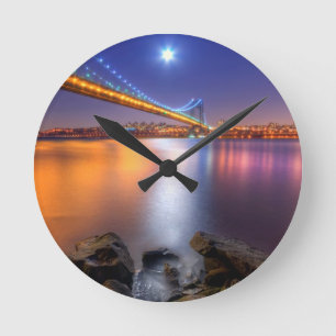 Twilight, George Washington BridgePalisades, NJ. Runde Wanduhr