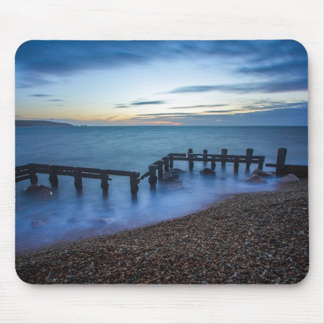Twilight Sky Over Shoreline and Breakwater Mousepad (Vorne)