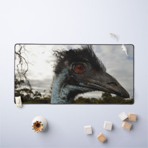 "Twinkle im Auge: Ein neugieriger Blick der Emu" Schreibtischunterlage