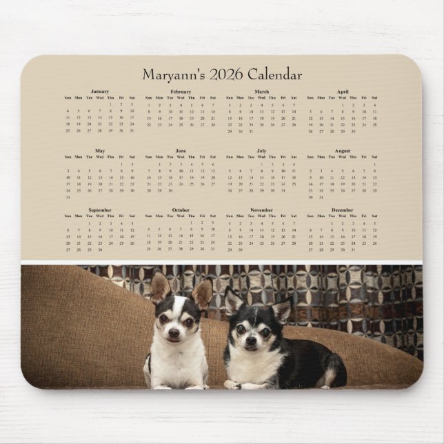 Two Adorable Chihuahuas on a Sofa – 2026 Calendar Mousepad (Vorne)