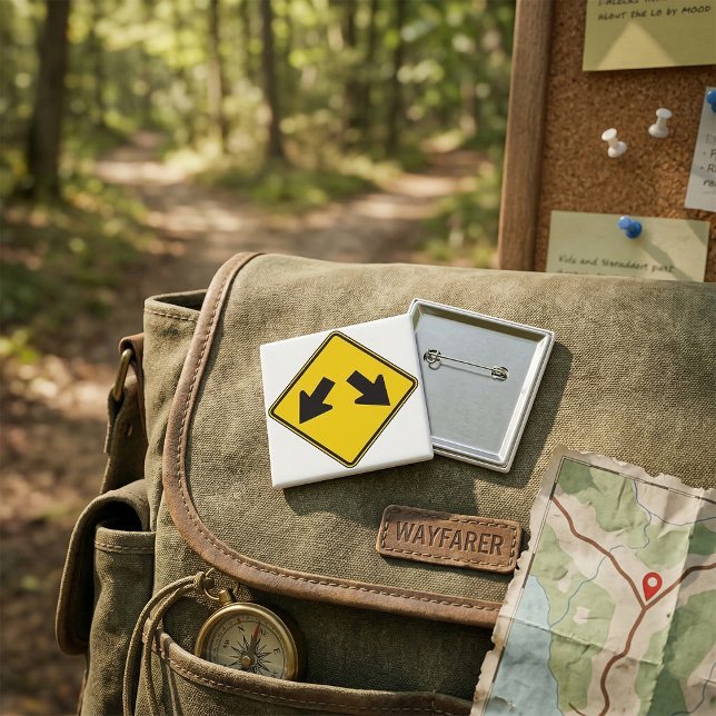 Two Downward Arrows Warning Road Sign Button (Von Creator hochgeladen)