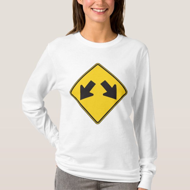 Two Downward Arrows Warning Road Sign T-Shirt (Vorderseite)