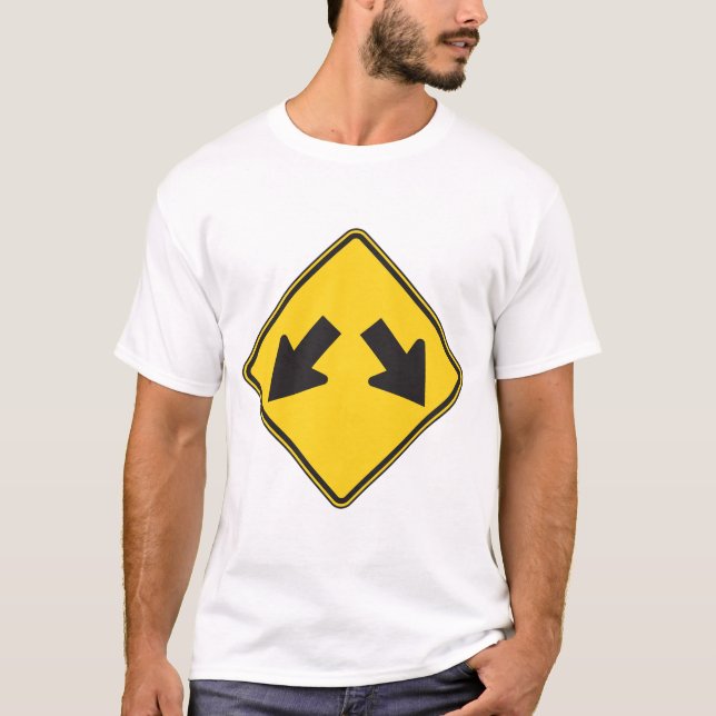 Two Downward Arrows Warning Road Sign T-Shirt (Vorderseite)