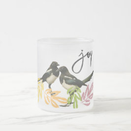 "Two for Joy" Zwei Magpies mit Blumenakzenten Mattglastasse