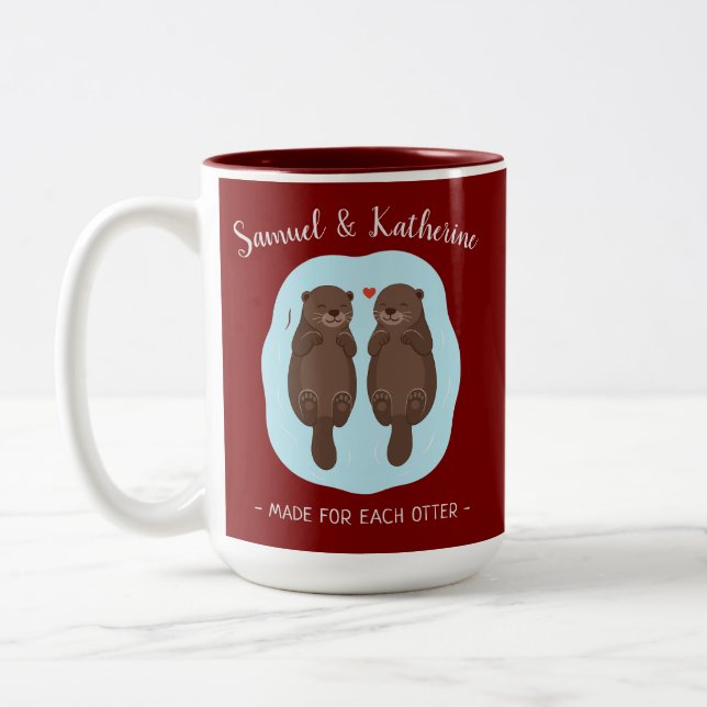 Two Lovely Cute Otters Custom Name Valentine's Day Zweifarbige Tasse (Links)