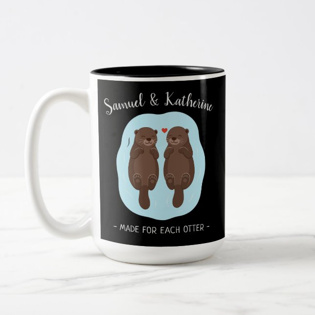 Two Lovely Cute Otters Custom Name Valentine's Day Zweifarbige Tasse (Links)