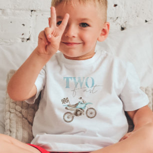 TWO Schnelles hellblaues Dirt-Bike Geburtstags-T-S Kleinkind T-shirt