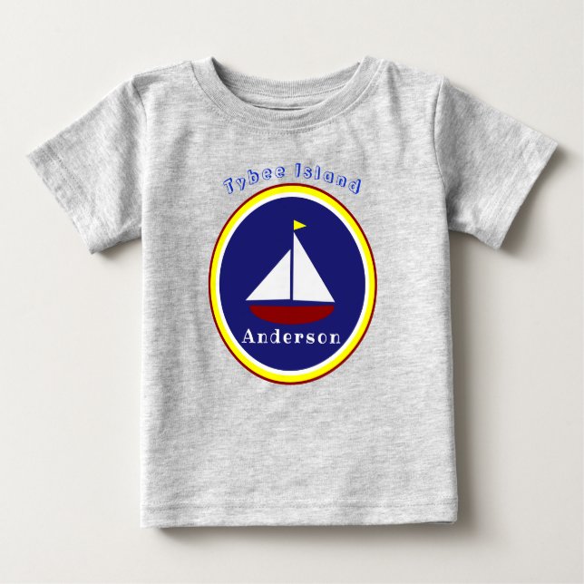 Tybeinsel Georgia Niedliches Sailboat mit Name Baby T-shirt (Vorderseite)