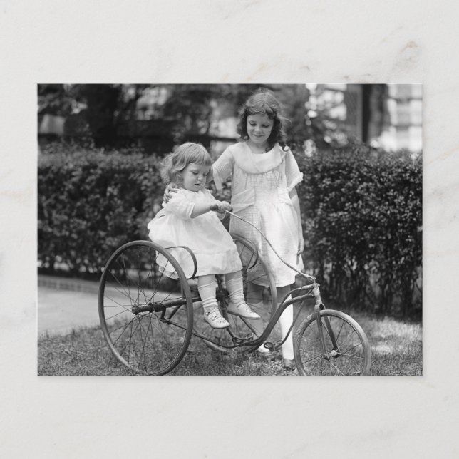 Tyke on Trike, 1920er Postkarte (Vorderseite)