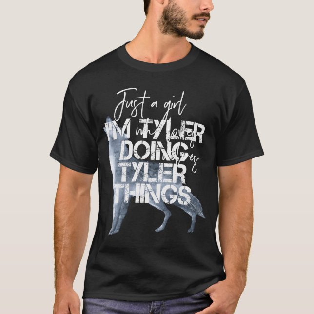 Tyler macht Tyler Things Funny Christmas Geschenk T-Shirt (Vorderseite)