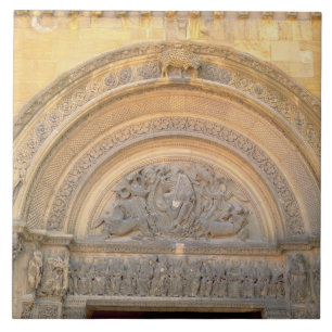 Tympanum des Portals, das Christus in der Majestä Fliese