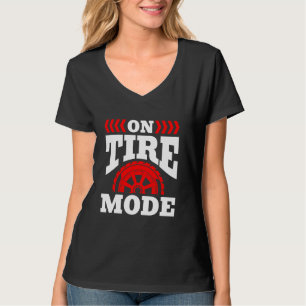 Typ im Reifenmodus T-Shirt