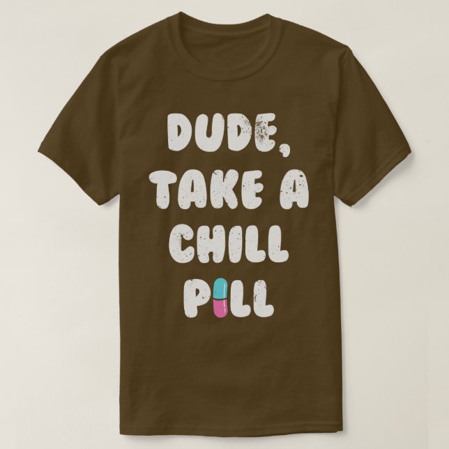 Typ nimmt eine Tablette T-Shirt (Design vorne)