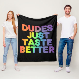 Typen schmecken einfach besser Regenbogen Gay Prid Fleecedecke