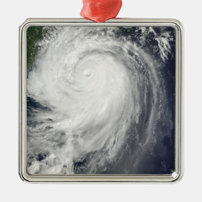 Typhoon Jangmi Ornament Aus Metall (Vorne)