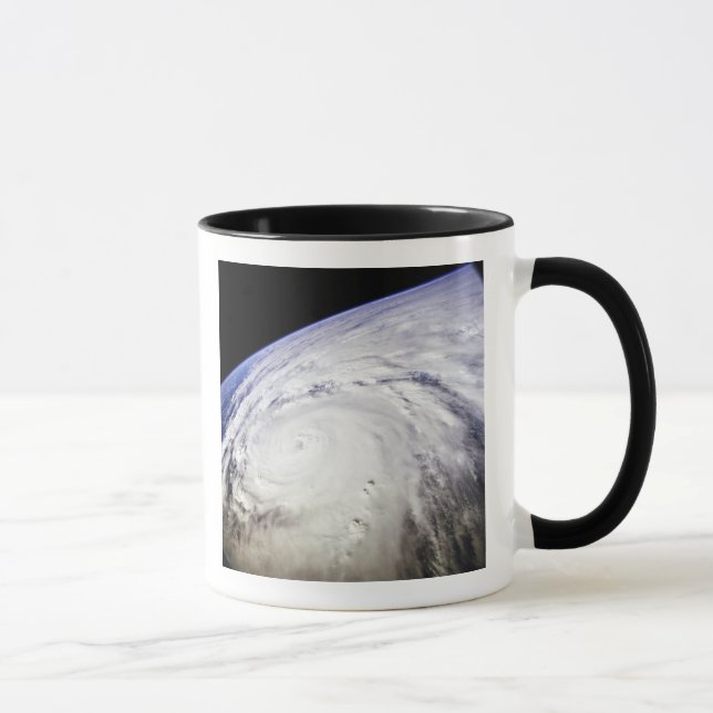 Typhoon Saomai Tasse (Rechts)