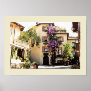Typischer italienischer Dorfplatz Poster