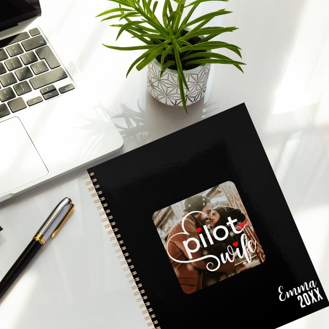 Typografie und Foto der Ehefrau des Flugzeugs,Pers Planer (Von Creator hochgeladen)