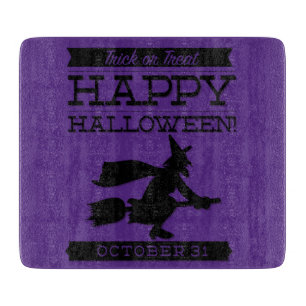 Typografisches Retro Halloween Schneidebrett