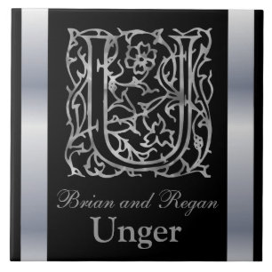 U Monogramm und Name "Besque on Black" Keramik Til Fliese