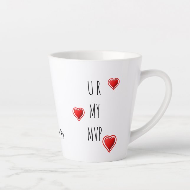 U R MY MVP Modernes Christliches Valentinmonogramm Milchtasse (Rechts)