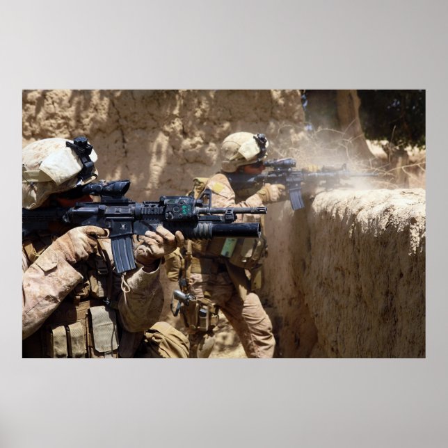 U.S. Marines in der Provinz Helmand, Afghanistan Poster (Vorne)