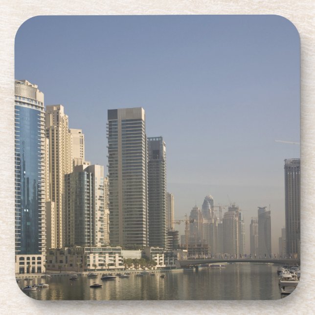 UAE, Dubai. Marina Türme mit Booten vor Anker. Untersetzer (Vorderseite)