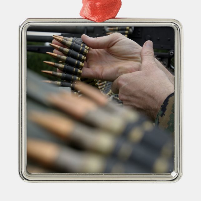 Über 3.000 Runden wurden von der M-240G abgefeuert Silbernes Ornament (Vorne)