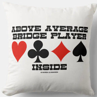Über dem durchschnittlichen Bridge-Player in vier  Kissen